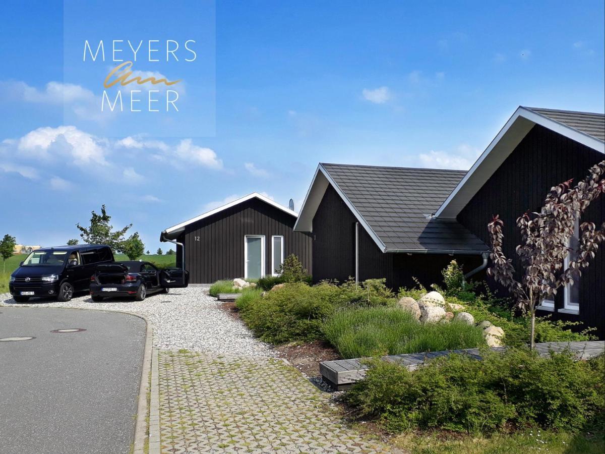 Schwarzes Holzferienhaus Mit Sauna -- Feldrain -- An Der Ostsee, Zierow Bei Wismar, 4-6 Personen Bagian luar foto