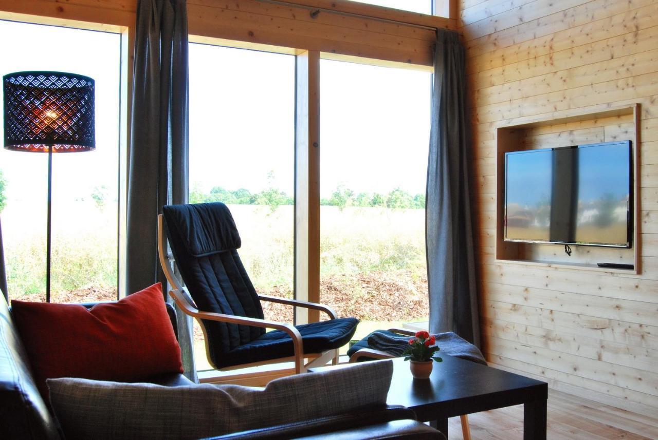 Schwarzes Holzferienhaus Mit Sauna -- Feldrain -- An Der Ostsee, Zierow Bei Wismar, 4-6 Personen Bagian luar foto